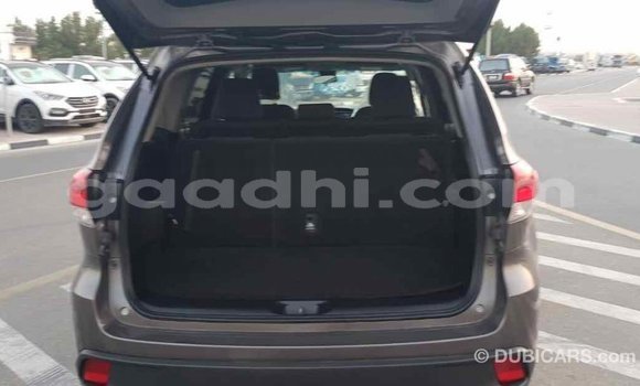 ይግዙ Imported Toyota Highlander ሌላ መኪና በ Import - Dubai በ ሶማሊያ ይግዙ Imported Toyota Highlander ሌላ መኪና በ Import - Dubai በ ሶማሊያ