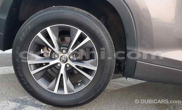 ይግዙ Imported Toyota Highlander ሌላ መኪና በ Import - Dubai በ ሶማሊያ ይግዙ Imported Toyota Highlander ሌላ መኪና በ Import - Dubai በ ሶማሊያ