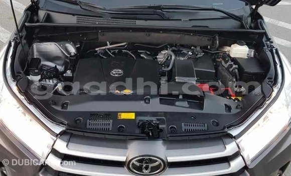ይግዙ Imported Toyota Highlander ሌላ መኪና በ Import - Dubai በ ሶማሊያ ይግዙ Imported Toyota Highlander ሌላ መኪና በ Import - Dubai በ ሶማሊያ