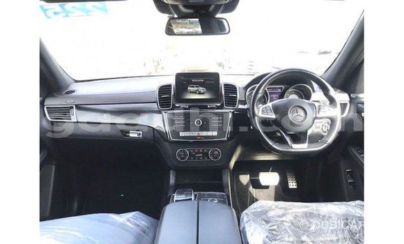 Acheter Import Voiture Mercedes-Benz 190 Blanc à Import - Dubai, Somalie Acheter Import Voiture Mercedes-Benz 190 Blanc à Import - Dubai, Somalie