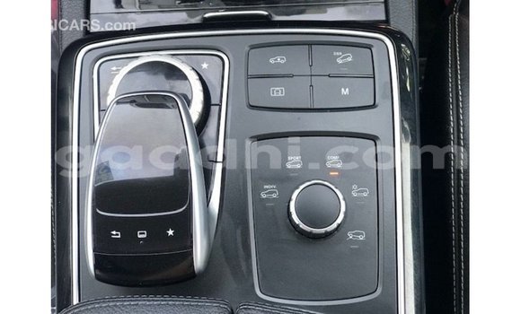 Acheter Import Voiture Mercedes-Benz 190 Blanc à Import - Dubai, Somalie Acheter Import Voiture Mercedes-Benz 190 Blanc à Import - Dubai, Somalie