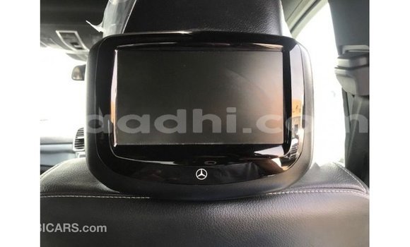 Acheter Import Voiture Mercedes-Benz 190 Blanc à Import - Dubai, Somalie Acheter Import Voiture Mercedes-Benz 190 Blanc à Import - Dubai, Somalie