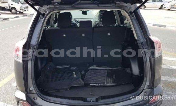 ይግዙ Imported Toyota RAV4 ሌላ መኪና በ Import - Dubai በ ሶማሊያ ይግዙ Imported Toyota RAV4 ሌላ መኪና በ Import - Dubai በ ሶማሊያ