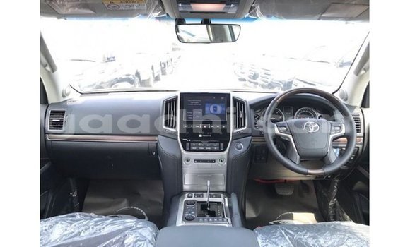 ይግዙ Imported Toyota Land Cruiser ሌላ መኪና በ Import - Dubai በ ሶማሊያ ይግዙ Imported Toyota Land Cruiser ሌላ መኪና በ Import - Dubai በ ሶማሊያ