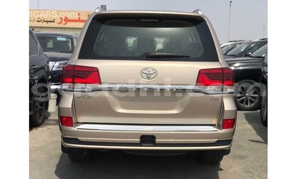 ይግዙ Imported Toyota Land Cruiser ሌላ መኪና በ Import - Dubai በ ሶማሊያ ይግዙ Imported Toyota Land Cruiser ሌላ መኪና በ Import - Dubai በ ሶማሊያ