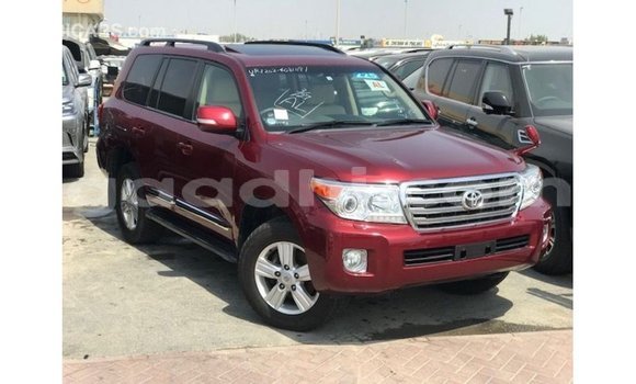 ይግዙ Imported Toyota Land Cruiser ቀይ መኪና በ Import - Dubai በ ሶማሊያ ይግዙ Imported Toyota Land Cruiser ቀይ መኪና በ Import - Dubai በ ሶማሊያ