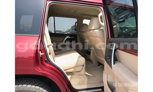 ይግዙ Imported Toyota Land Cruiser ቀይ መኪና በ Import - Dubai በ ሶማሊያ ይግዙ Imported Toyota Land Cruiser ቀይ መኪና በ Import - Dubai በ ሶማሊያ