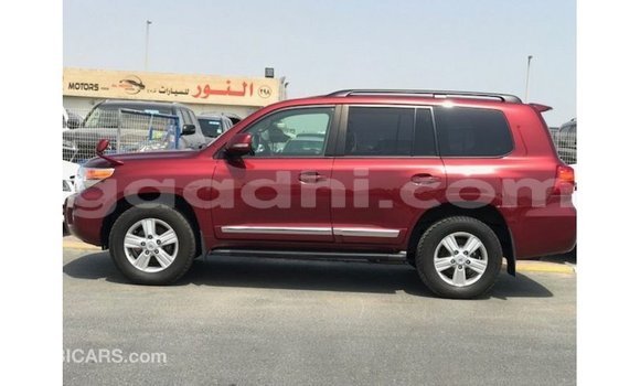 ይግዙ Imported Toyota Land Cruiser ቀይ መኪና በ Import - Dubai በ ሶማሊያ ይግዙ Imported Toyota Land Cruiser ቀይ መኪና በ Import - Dubai በ ሶማሊያ