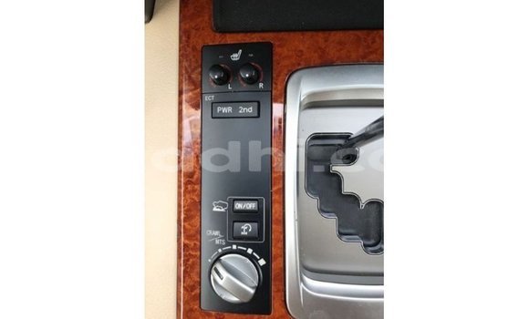 ይግዙ Imported Toyota Land Cruiser ቀይ መኪና በ Import - Dubai በ ሶማሊያ ይግዙ Imported Toyota Land Cruiser ቀይ መኪና በ Import - Dubai በ ሶማሊያ