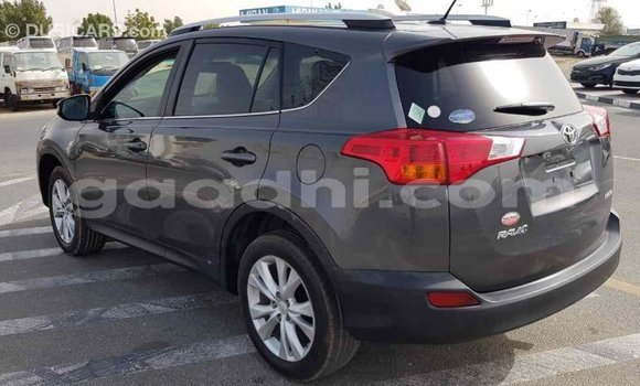 اشتري Imported Toyota RAV4 آخر سيارة في Import - Dubai في الصومال اشتري Imported Toyota RAV4 آخر سيارة في Import - Dubai في الصومال