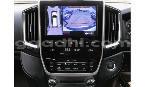 ይግዙ Imported Toyota Land Cruiser ነጭ መኪና በ Import - Dubai በ ሶማሊያ ይግዙ Imported Toyota Land Cruiser ነጭ መኪና በ Import - Dubai በ ሶማሊያ