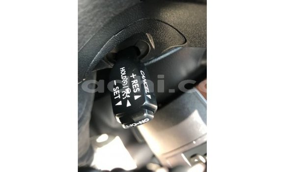 ይግዙ Imported Toyota Land Cruiser ነጭ መኪና በ Import - Dubai በ ሶማሊያ ይግዙ Imported Toyota Land Cruiser ነጭ መኪና በ Import - Dubai በ ሶማሊያ