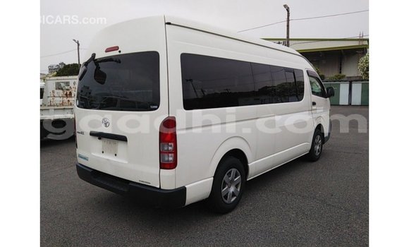 اشتري Imported Toyota Hiace أبيض سيارة في Import - Dubai في الصومال اشتري Imported Toyota Hiace أبيض سيارة في Import - Dubai في الصومال