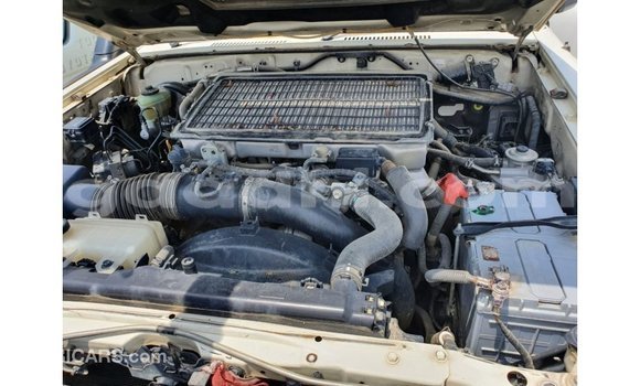 اشتري Imported Toyota Land Cruiser أبيض سيارة في Import - Dubai في الصومال اشتري Imported Toyota Land Cruiser أبيض سيارة في Import - Dubai في الصومال