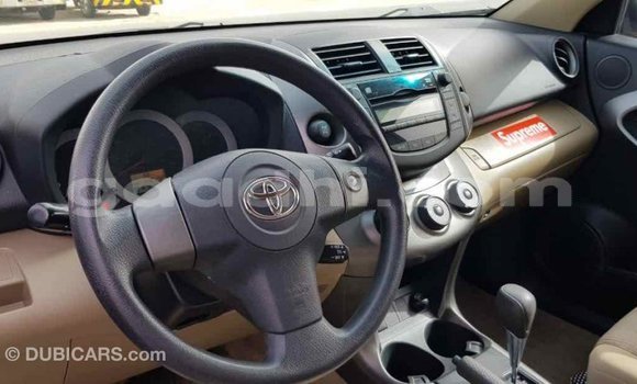 اشتري Imported Toyota RAV4 آخر سيارة في Import - Dubai في الصومال اشتري Imported Toyota RAV4 آخر سيارة في Import - Dubai في الصومال