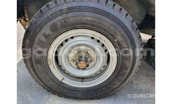 اشتري Imported Toyota Land Cruiser أبيض سيارة في Import - Dubai في الصومال اشتري Imported Toyota Land Cruiser أبيض سيارة في Import - Dubai في الصومال