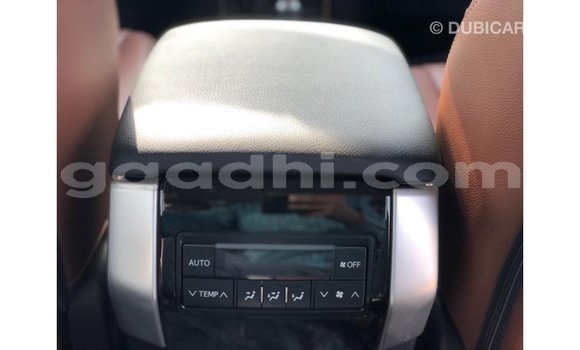 Acheter Import Voiture Toyota Prado Noir à Import - Dubai, Somalie Acheter Import Voiture Toyota Prado Noir à Import - Dubai, Somalie