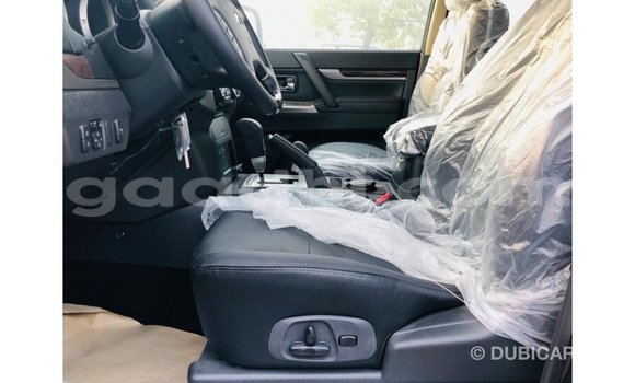 Nunua Imported Mitsubishi Pajero Nyeusi Gari ndani ya Import - Dubai nchini Somalia Nunua Imported Mitsubishi Pajero Nyeusi Gari ndani ya Import - Dubai nchini Somalia