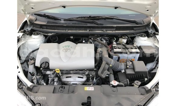 Buy Import Toyota DA White Truck in Import - Dubai in Somalia Buy Import Toyota DA White Truck in Import - Dubai in Somalia