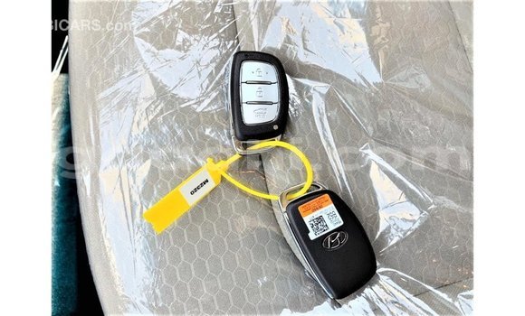 Nunua Imported Hyundai Elantra Nyeupe Gari ndani ya Import - Dubai nchini Somalia Nunua Imported Hyundai Elantra Nyeupe Gari ndani ya Import - Dubai nchini Somalia