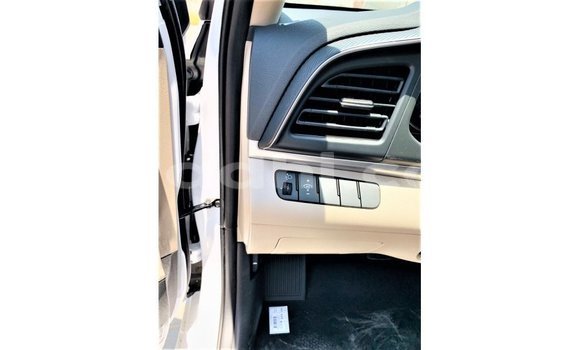 Nunua Imported Hyundai Elantra Nyeupe Gari ndani ya Import - Dubai nchini Somalia Nunua Imported Hyundai Elantra Nyeupe Gari ndani ya Import - Dubai nchini Somalia