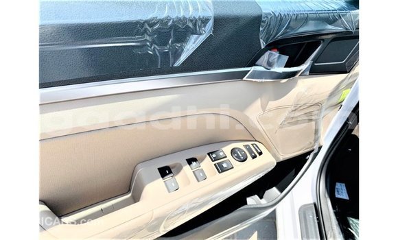 Nunua Imported Hyundai Elantra Nyeupe Gari ndani ya Import - Dubai nchini Somalia Nunua Imported Hyundai Elantra Nyeupe Gari ndani ya Import - Dubai nchini Somalia