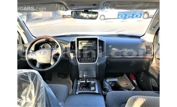 ይግዙ Imported Toyota Land Cruiser ሌላ መኪና በ Import - Dubai በ ሶማሊያ ይግዙ Imported Toyota Land Cruiser ሌላ መኪና በ Import - Dubai በ ሶማሊያ