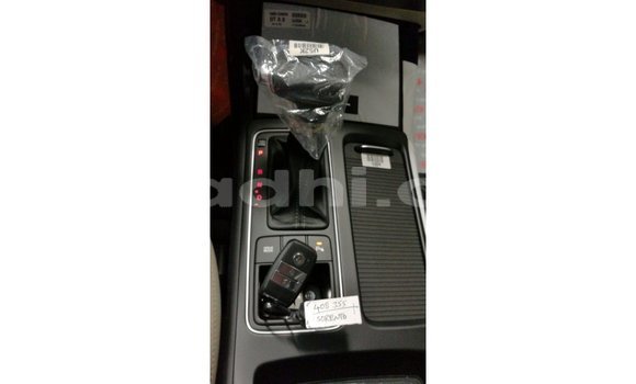 Acheter Import Voiture Kia Sorento Blanc à Import - Dubai, Somalie Acheter Import Voiture Kia Sorento Blanc à Import - Dubai, Somalie