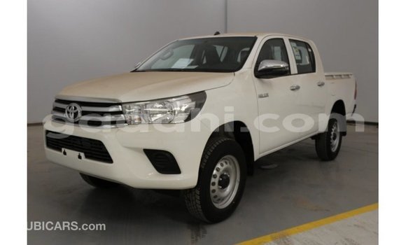 Acheter Import Voiture Toyota Hilux Blanc à Import - Dubai, Somalie Acheter Import Voiture Toyota Hilux Blanc à Import - Dubai, Somalie