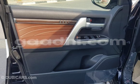 ይግዙ Imported Toyota Land Cruiser ጥቁር መኪና በ Import - Dubai በ ሶማሊያ ይግዙ Imported Toyota Land Cruiser ጥቁር መኪና በ Import - Dubai በ ሶማሊያ
