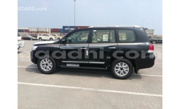 Nunua Imported Toyota Land Cruiser Nyeusi Gari ndani ya Import - Dubai nchini Somalia Nunua Imported Toyota Land Cruiser Nyeusi Gari ndani ya Import - Dubai nchini Somalia
