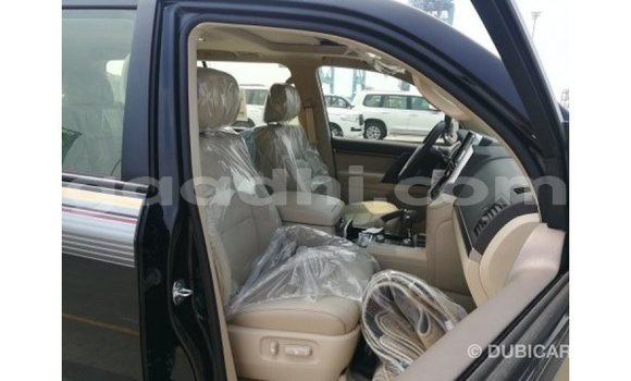 Nunua Imported Toyota Land Cruiser Nyeusi Gari ndani ya Import - Dubai nchini Somalia Nunua Imported Toyota Land Cruiser Nyeusi Gari ndani ya Import - Dubai nchini Somalia