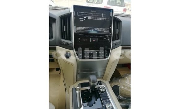 Nunua Imported Toyota Land Cruiser Nyeusi Gari ndani ya Import - Dubai nchini Somalia Nunua Imported Toyota Land Cruiser Nyeusi Gari ndani ya Import - Dubai nchini Somalia