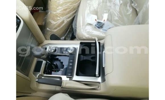 Nunua Imported Toyota Land Cruiser Nyeusi Gari ndani ya Import - Dubai nchini Somalia Nunua Imported Toyota Land Cruiser Nyeusi Gari ndani ya Import - Dubai nchini Somalia