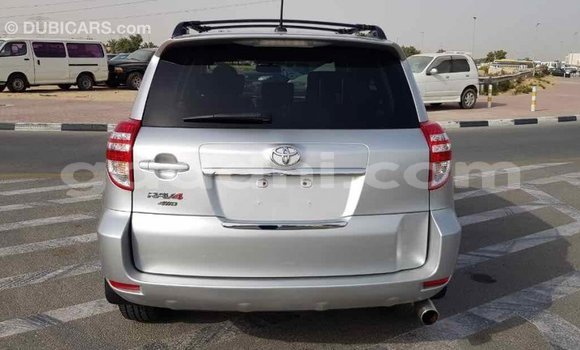 ይግዙ Imported Toyota RAV4 ሌላ መኪና በ Import - Dubai በ ሶማሊያ ይግዙ Imported Toyota RAV4 ሌላ መኪና በ Import - Dubai በ ሶማሊያ