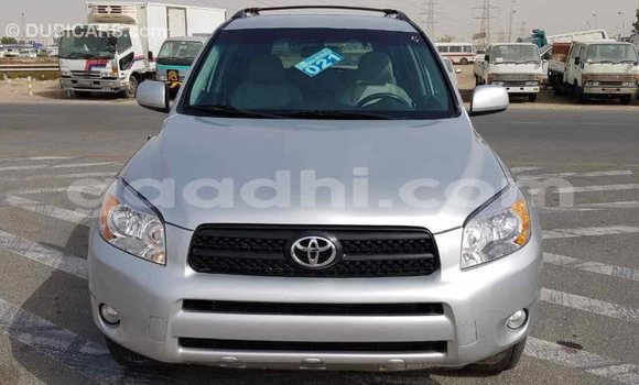 اشتري Imported Toyota RAV4 آخر سيارة في Import - Dubai في الصومال اشتري Imported Toyota RAV4 آخر سيارة في Import - Dubai في الصومال