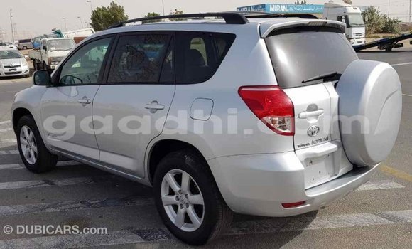 اشتري Imported Toyota RAV4 آخر سيارة في Import - Dubai في الصومال اشتري Imported Toyota RAV4 آخر سيارة في Import - Dubai في الصومال