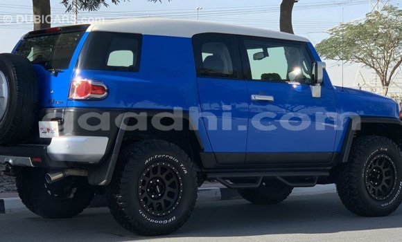Nunua Imported Toyota FJ Cruiser Bluu Gari ndani ya Import - Dubai nchini Somalia Nunua Imported Toyota FJ Cruiser Bluu Gari ndani ya Import - Dubai nchini Somalia