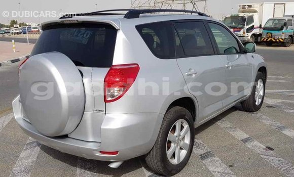 اشتري Imported Toyota RAV4 آخر سيارة في Import - Dubai في الصومال اشتري Imported Toyota RAV4 آخر سيارة في Import - Dubai في الصومال