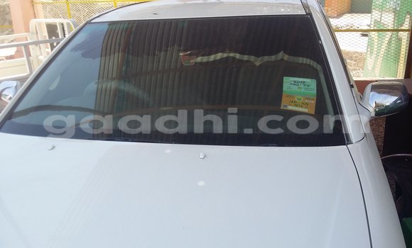 اشتري مستعمل Toyota 4Runner أبيض سيارة في مقديشو في الصومال اشتري مستعمل Toyota 4Runner أبيض سيارة في مقديشو في الصومال