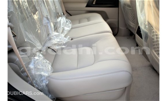 ይግዙ Imported Toyota Land Cruiser ጥቁር መኪና በ Import - Dubai በ ሶማሊያ ይግዙ Imported Toyota Land Cruiser ጥቁር መኪና በ Import - Dubai በ ሶማሊያ