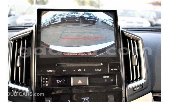 ይግዙ Imported Toyota Land Cruiser ጥቁር መኪና በ Import - Dubai በ ሶማሊያ ይግዙ Imported Toyota Land Cruiser ጥቁር መኪና በ Import - Dubai በ ሶማሊያ