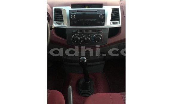 Acheter Import Voiture Toyota Hilux Blanc à Import - Dubai, Somalie Acheter Import Voiture Toyota Hilux Blanc à Import - Dubai, Somalie