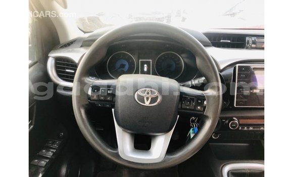 Acheter Import Voiture Toyota Hilux Blanc à Import - Dubai, Somalie Acheter Import Voiture Toyota Hilux Blanc à Import - Dubai, Somalie
