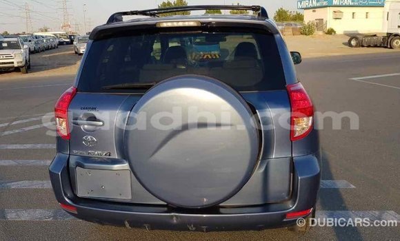 اشتري Imported Toyota RAV4 أزرق سيارة في Import - Dubai في الصومال اشتري Imported Toyota RAV4 أزرق سيارة في Import - Dubai في الصومال