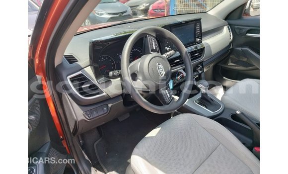 Acheter Import Voiture Kia Carens Autre à Import - Dubai, Somalie Acheter Import Voiture Kia Carens Autre à Import - Dubai, Somalie