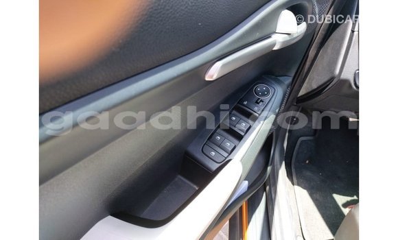 Acheter Import Voiture Kia Carens Autre à Import - Dubai, Somalie Acheter Import Voiture Kia Carens Autre à Import - Dubai, Somalie