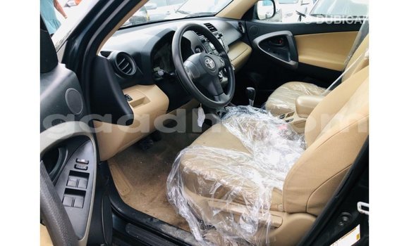 Buy Import Toyota HiAce Black Truck in Import - Dubai in Somalia Buy Import Toyota HiAce Black Truck in Import - Dubai in Somalia