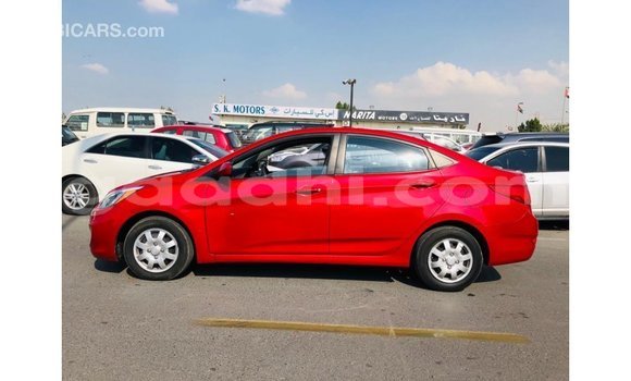 Acheter Import Voiture Hyundai Accent Rouge à Import - Dubai, Somalie Acheter Import Voiture Hyundai Accent Rouge à Import - Dubai, Somalie