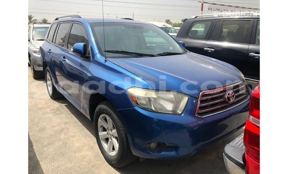Acheter Import Voiture Toyota Highlander Bleu à Import - Dubai, Somalie Acheter Import Voiture Toyota Highlander Bleu à Import - Dubai, Somalie
